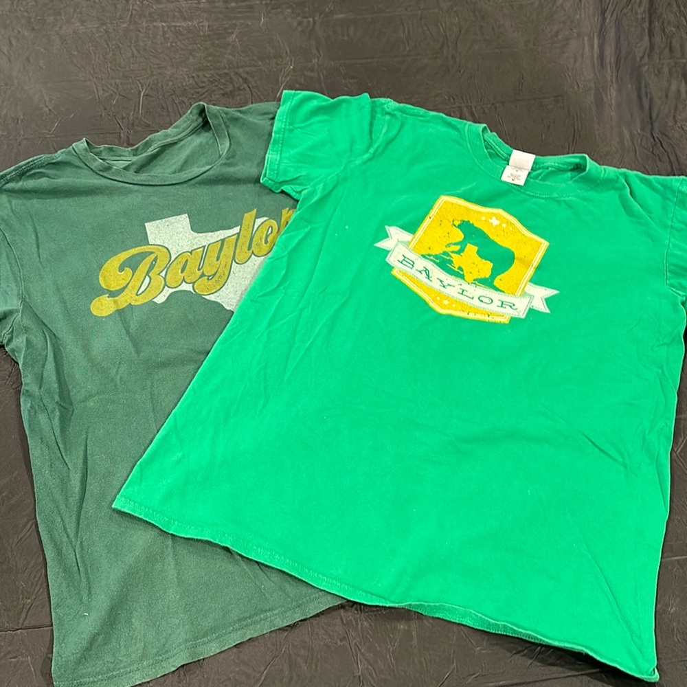💚💛Two Baylor Bears T-Shirts💚💛